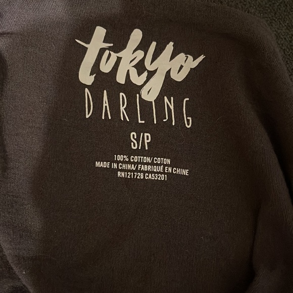 Gray Tank-top with Crossed Back Straps - Picture 3 of 3